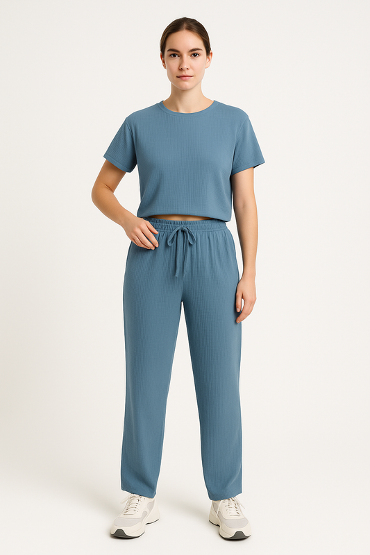 Women's Lounge Set – Short-Sleeved Top – Crop Fit – Wide Pants – Breathable Material