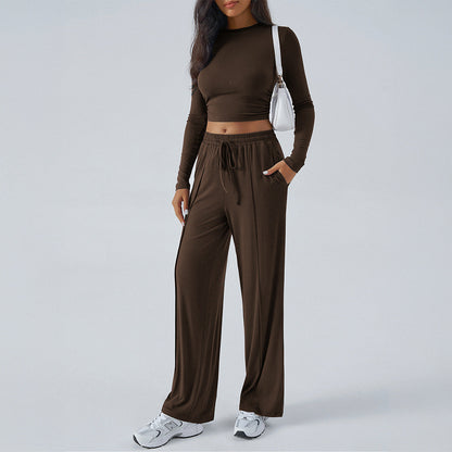 Dame sæt – Slim fit crop top med lange ærmer og højtaljede vide bukser