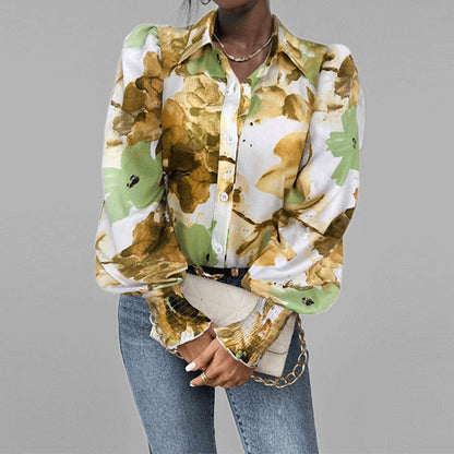 Dame Skjorte – Oversize Pasform – Flæseærmer – Blomsterprint – Smockede Manchetter