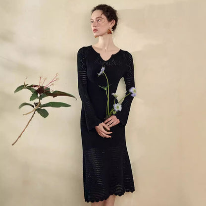 Elegant Knitted Long Sleeve Midi Dress - Modern Chic Style