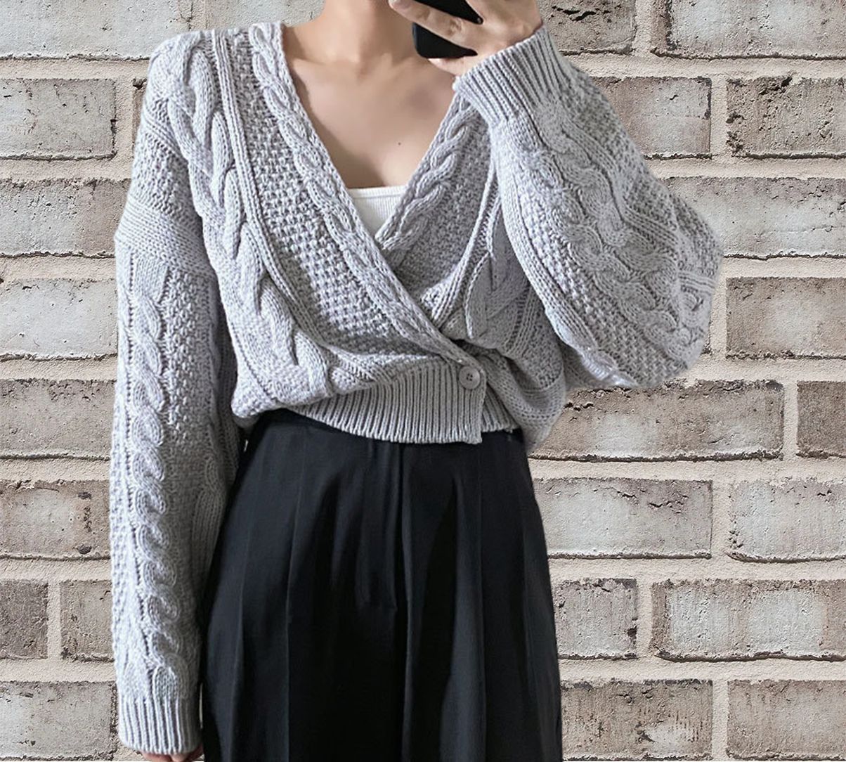 Women's Cardigan – Relaxed Fit – Short Style – Cable Knit – Button Closure – Wool Blend