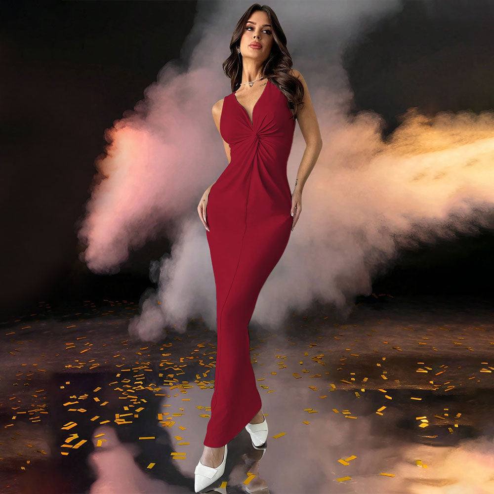 Women's Evening Dress – Slim Fit – Sleeveless with Deep V-Neck – Floor-Length in Luxury Fabric