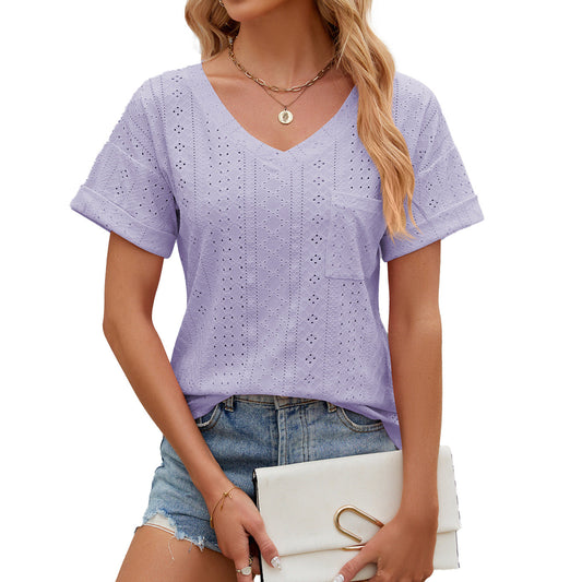 Women's T-shirt – Relaxed Fit – V-neck – Eye-catching Pattern – Light and Breathable