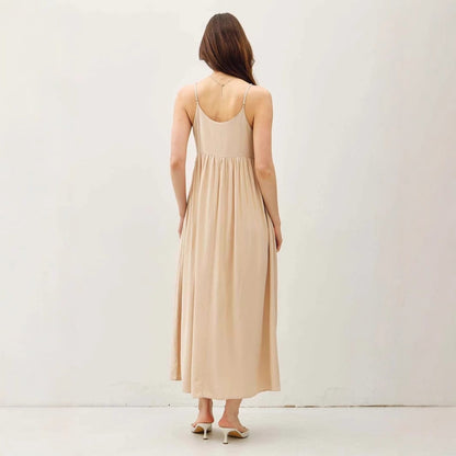 Women's Maxi Dress – Loose Fit – Lightweight and Breathable – V-neck – Pleated with Spaghetti Straps