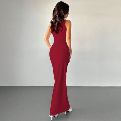 Women's Evening Dress – Slim Fit – Sleeveless with Deep V-Neck – Floor-Length in Luxury Fabric