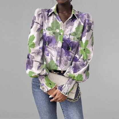 Dame Skjorte – Oversize Pasform – Flæseærmer – Blomsterprint – Smockede Manchetter