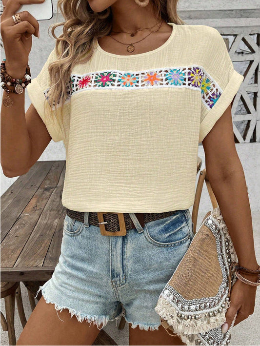Women's Blouse – Relaxed Fit – Boho Embroidery – Light Crinkled Cotton Texture
