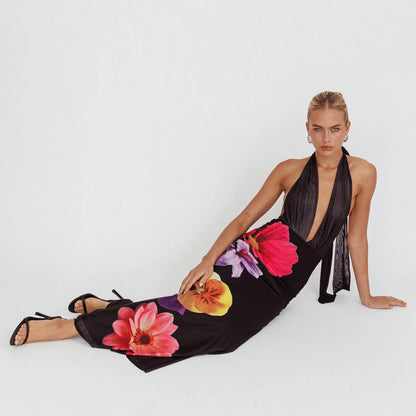Dame Maxikjole – Slank Pasform – Halterneck – Dyb V-hals – Blomster Mesh Design