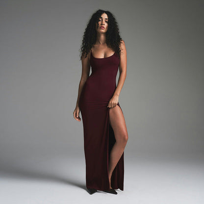 Dame Maxi Kjole – Slim Fit – Spaghetti Stropper – Slids – Rygfri Aftenlook