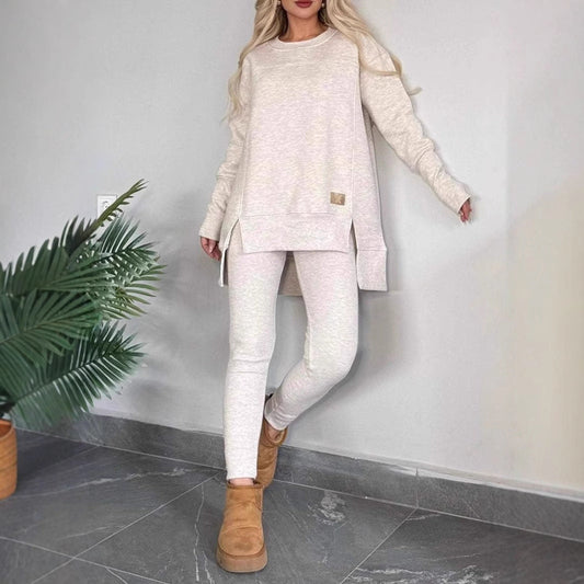 Women's Set – Soft Knit – Oversized Sweater with Slits – Fitted Leggings