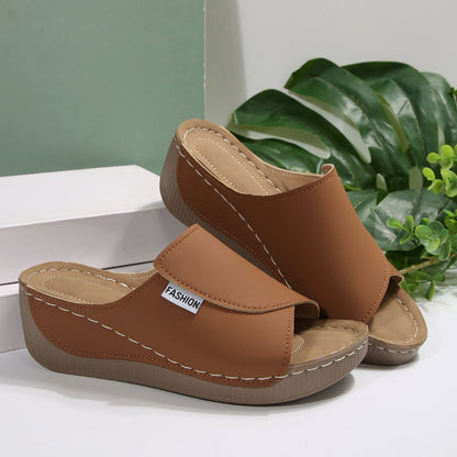 Women's sandals with wedge heel – Open toe – Slip-on – Padded sole – Comfort fit