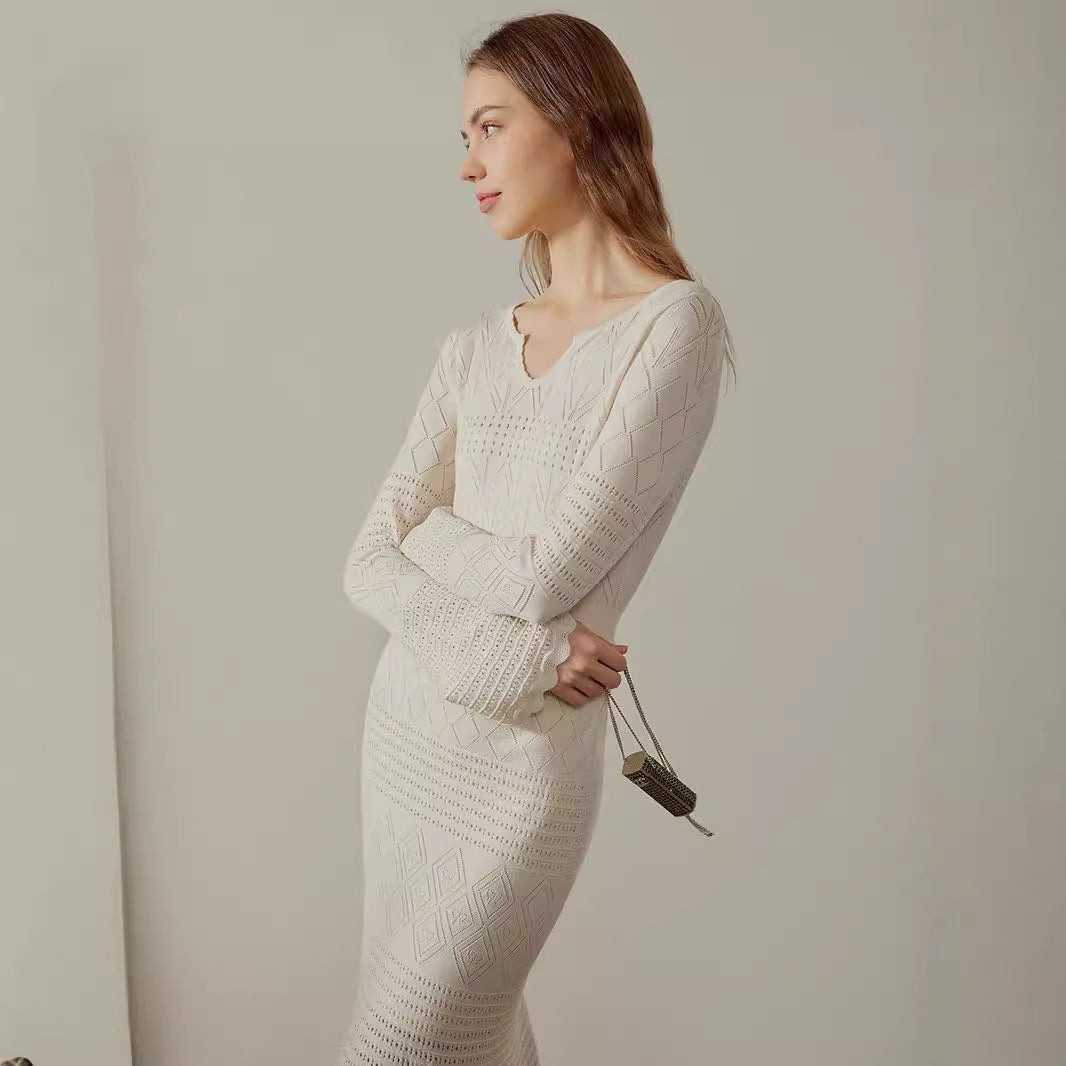 Elegant Knitted Long Sleeve Midi Dress - Modern Chic Style