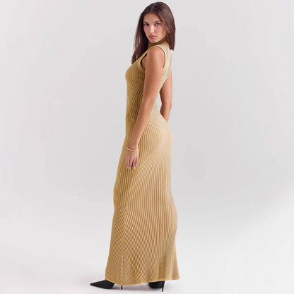 Dame Strikkjole – Ærmeløs Turtleneck – Ribstrikket – Figursyet med Havfruefald