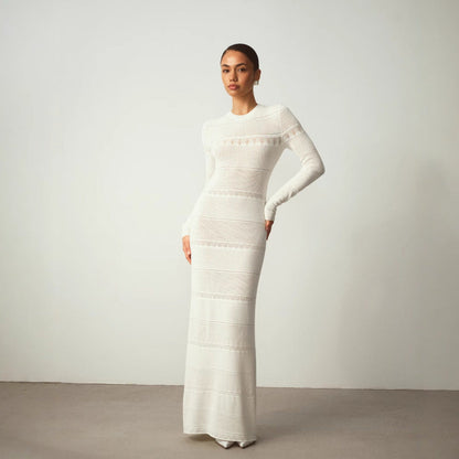 Dame Maxikjole – Slankt Snit – Langærmet – Ribstrikket – Rund Hals – Elegant Stil