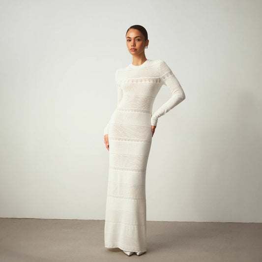 Dame Maxikjole – Slankt Snit – Langærmet – Ribstrikket – Rund Hals – Elegant Stil