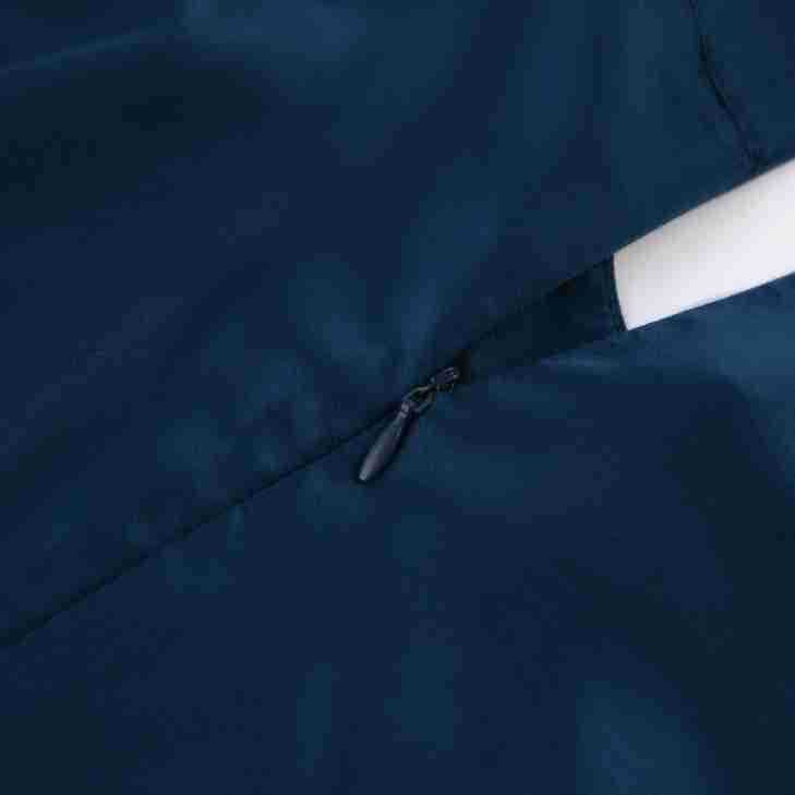 Kjole til kvinder – Lang A-line – Satin – Høj hals – Pufærmer – Elegant pasform