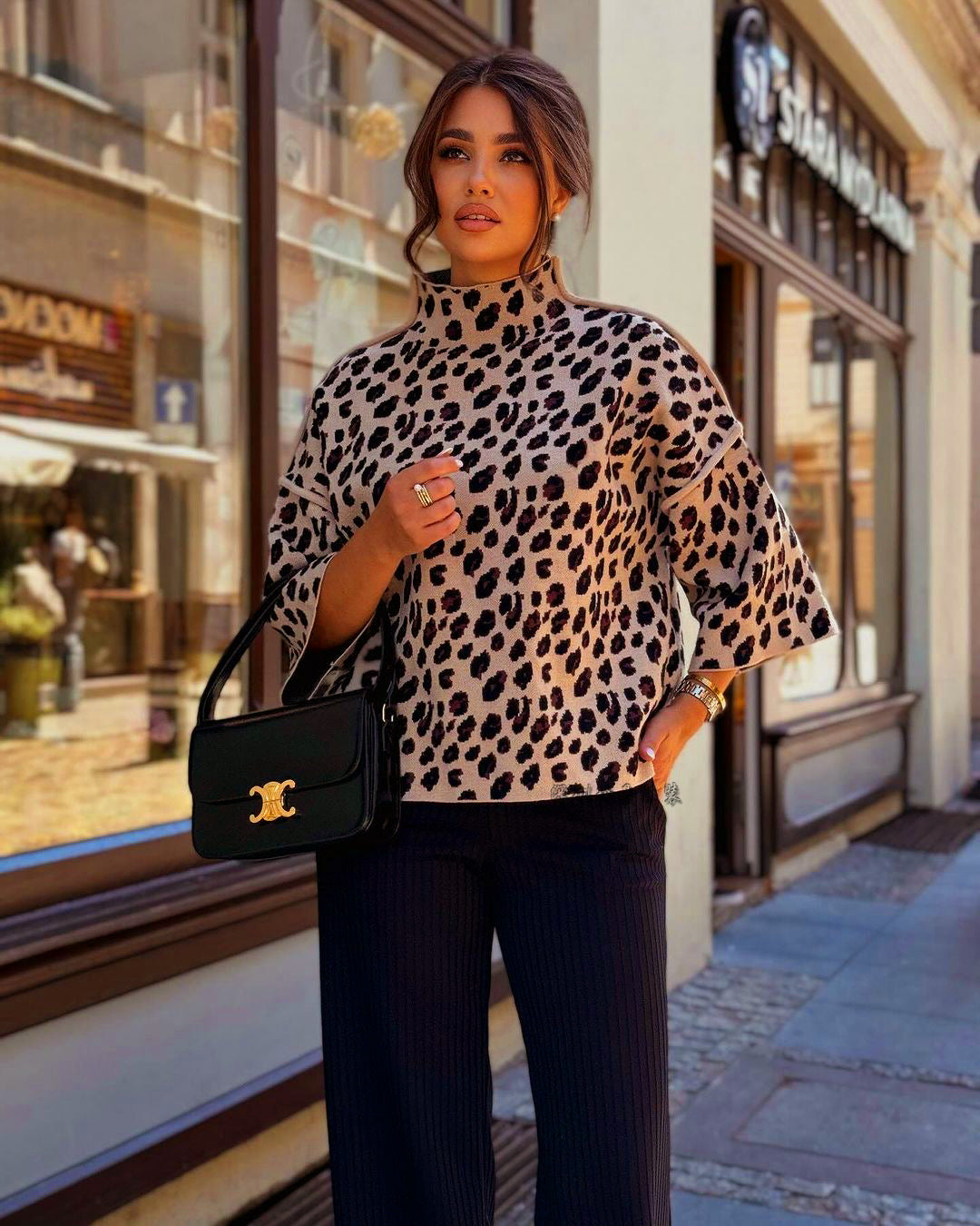 Women's Knit Sweater – Loose Fit – High Neck – Leopard Pattern – 3/4 Sleeves Casual