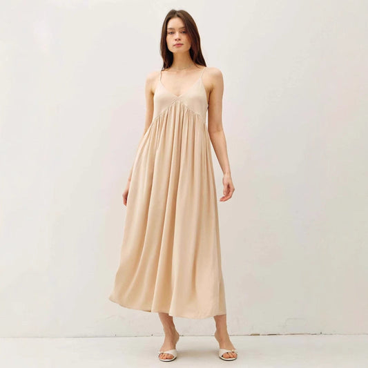 Women's Maxi Dress – Loose Fit – Lightweight and Breathable – V-neck – Pleated with Spaghetti Straps