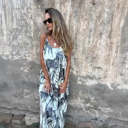Women's Maxi Dress – Relaxed Fit – Adjustable Straps – Natural Fibers – Pockets