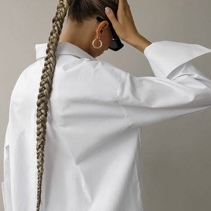Dame Skjorte – Oversize Pasform – Bomuldsblanding – Lange Ærmer – Knaplukning