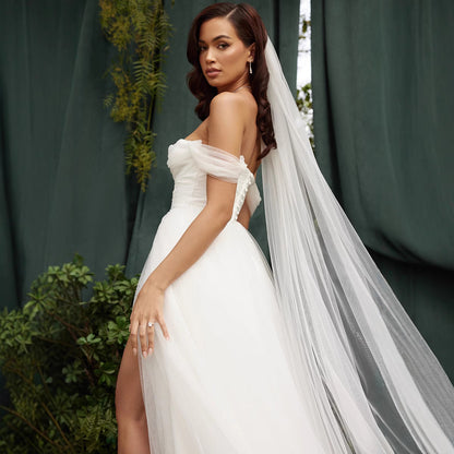 Wedding Dress for Women – Strapless Sweetheart Neckline – Tulle Skirt – Floor-Length with Train