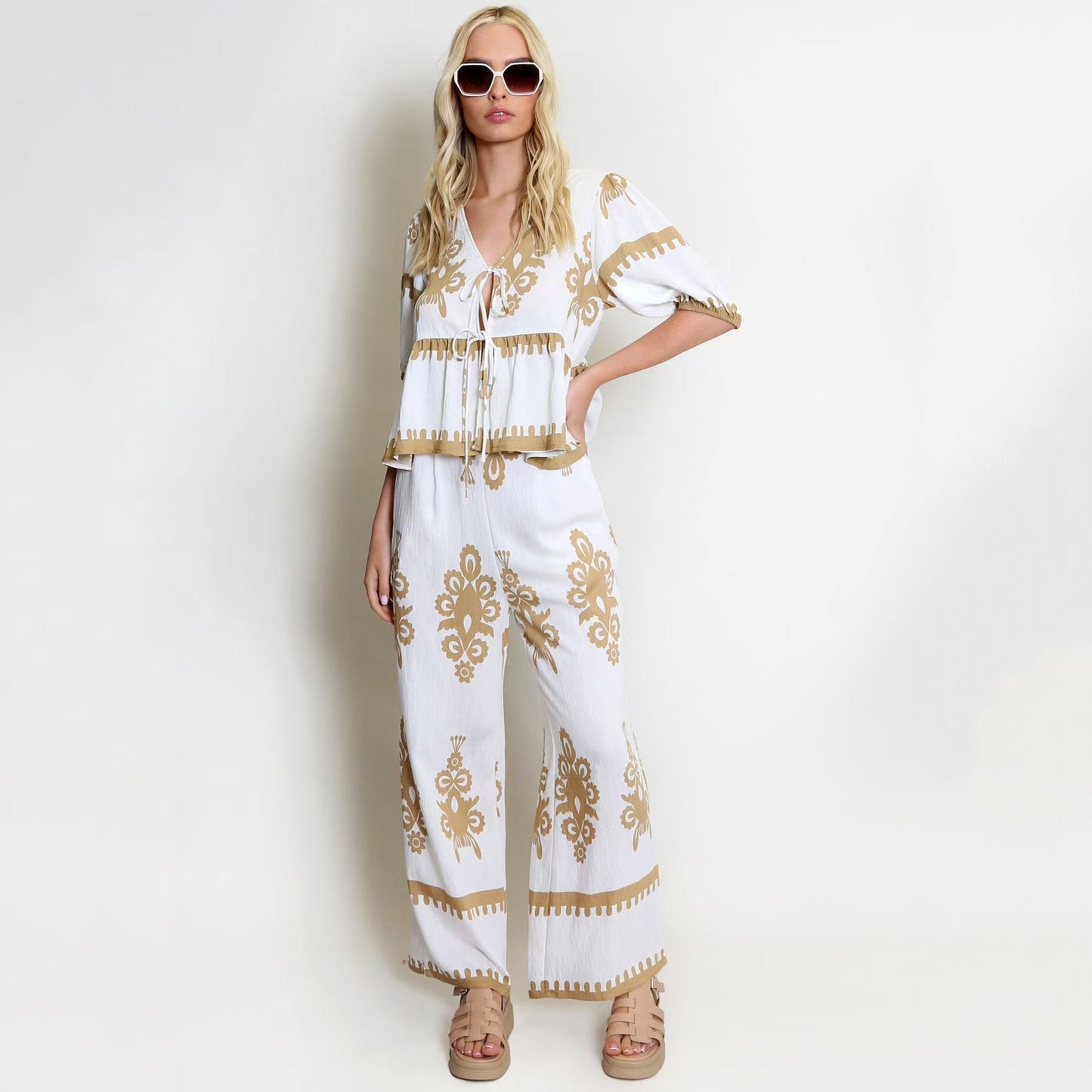 Women's Two-piece Set – Relaxed Fit – Bow-tie V-neck Top – Wide High-waisted Pants