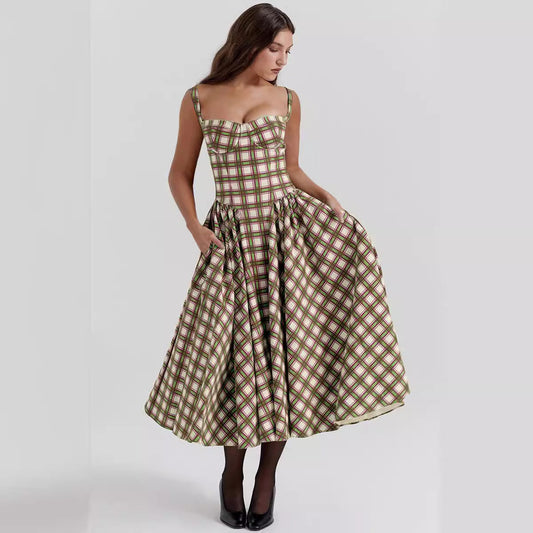 Women's Maxi Dress – Fitted Bodice – Elegant Checkered Pattern – With Pockets – Long Silhouette