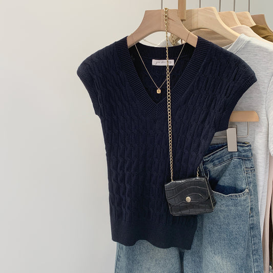 Women's Knit Vest - V-Neck Cable Pattern - Sleeveless - Versatile Layering