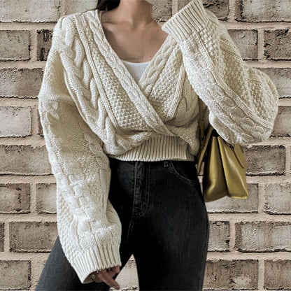 Women's Cardigan – Relaxed Fit – Short Style – Cable Knit – Button Closure – Wool Blend