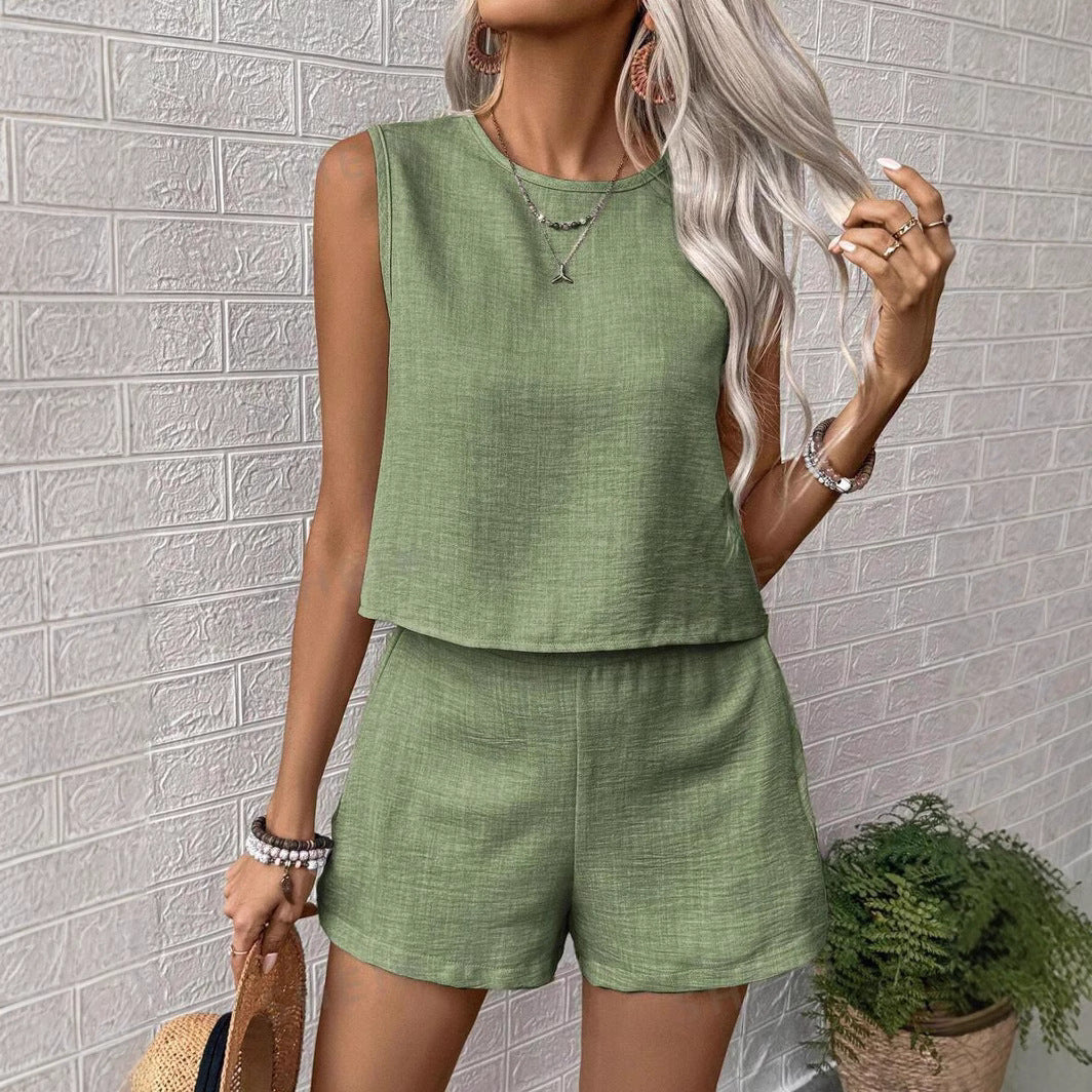 Women's set with sleeveless top and shorts – relaxed fit – light and breathable