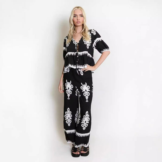 Women's Two-piece Set – Relaxed Fit – Bow-tie V-neck Top – Wide High-waisted Pants