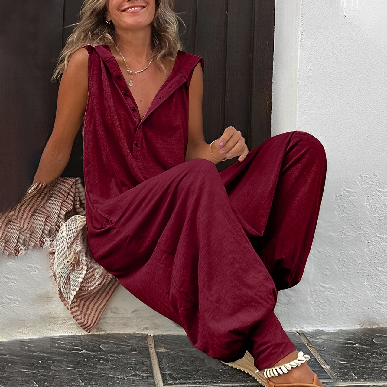 Women's Jumpsuit – Relaxed Fit – Sleeveless – V-Neck – Buttons – Light and Breathable