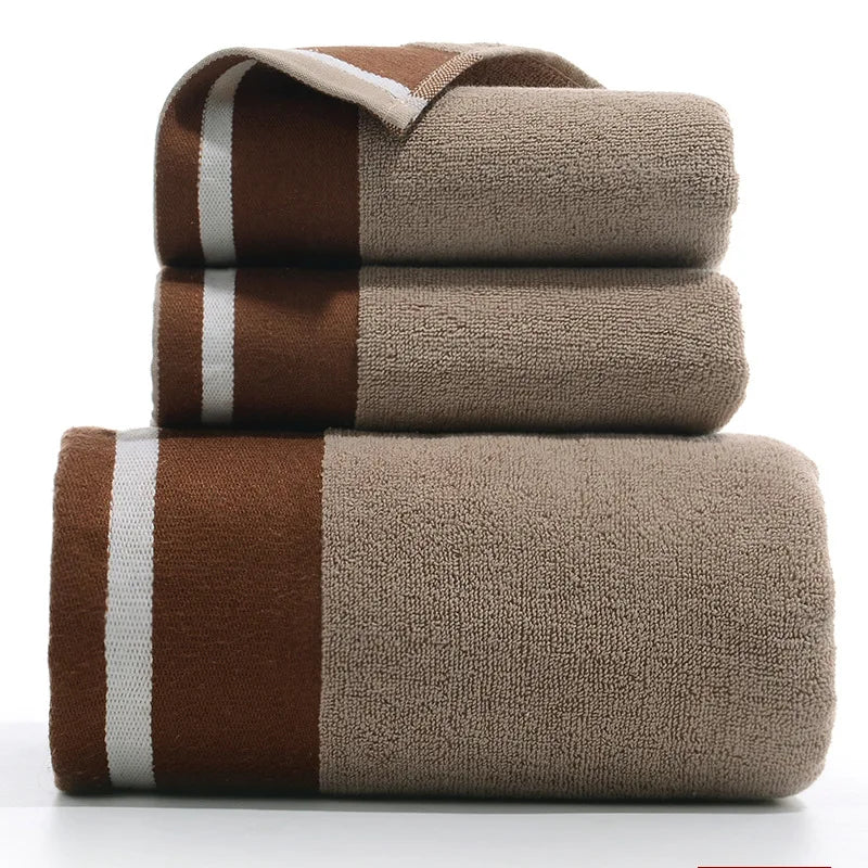 Contemporary Cotton Towel Set With Soft Texture