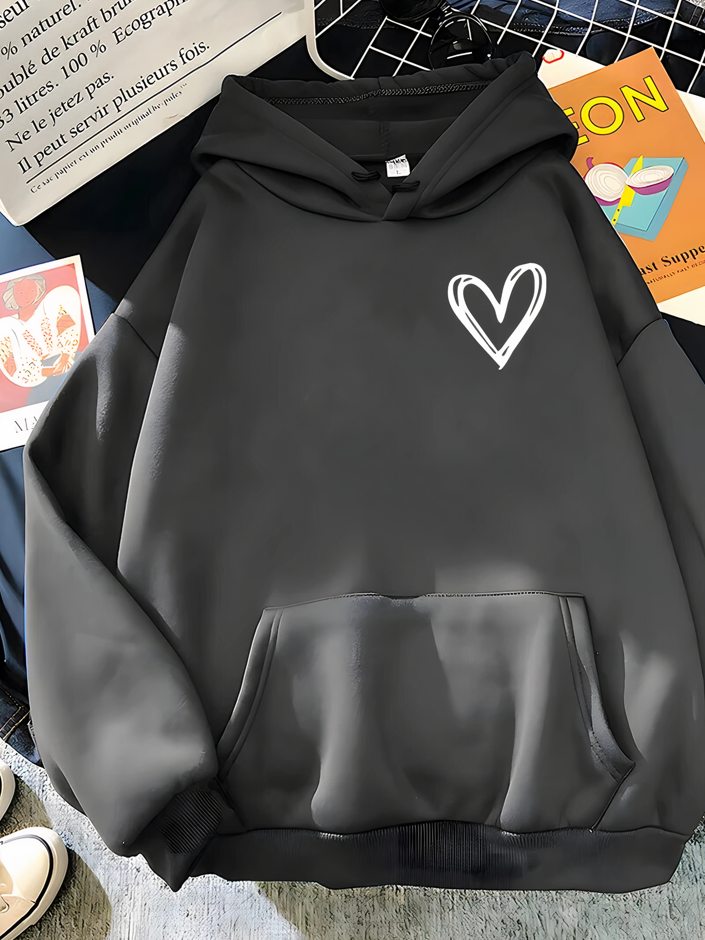Women's Hoodie – Relaxed Fit – Soft Cotton Feel – Heart Graphic – Casual