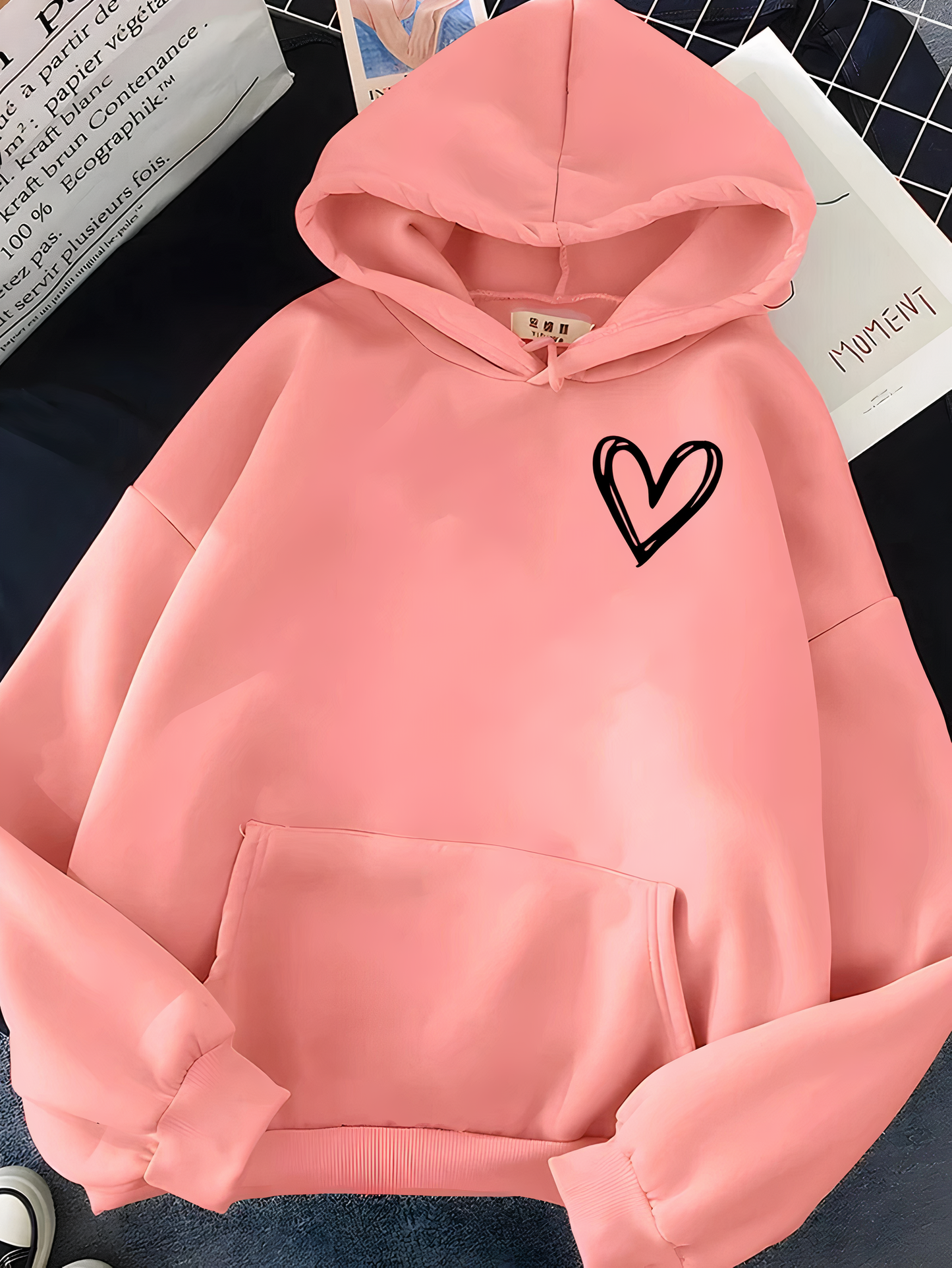 Women's Hoodie – Relaxed Fit – Soft Cotton Feel – Heart Graphic – Casual