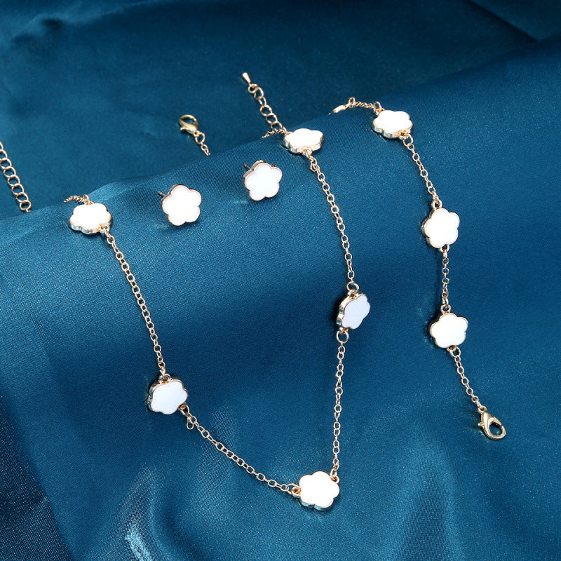 Sienna 3-Piece Jewelry Set | Necklace, Earrings & Bracelet with Flower Charms