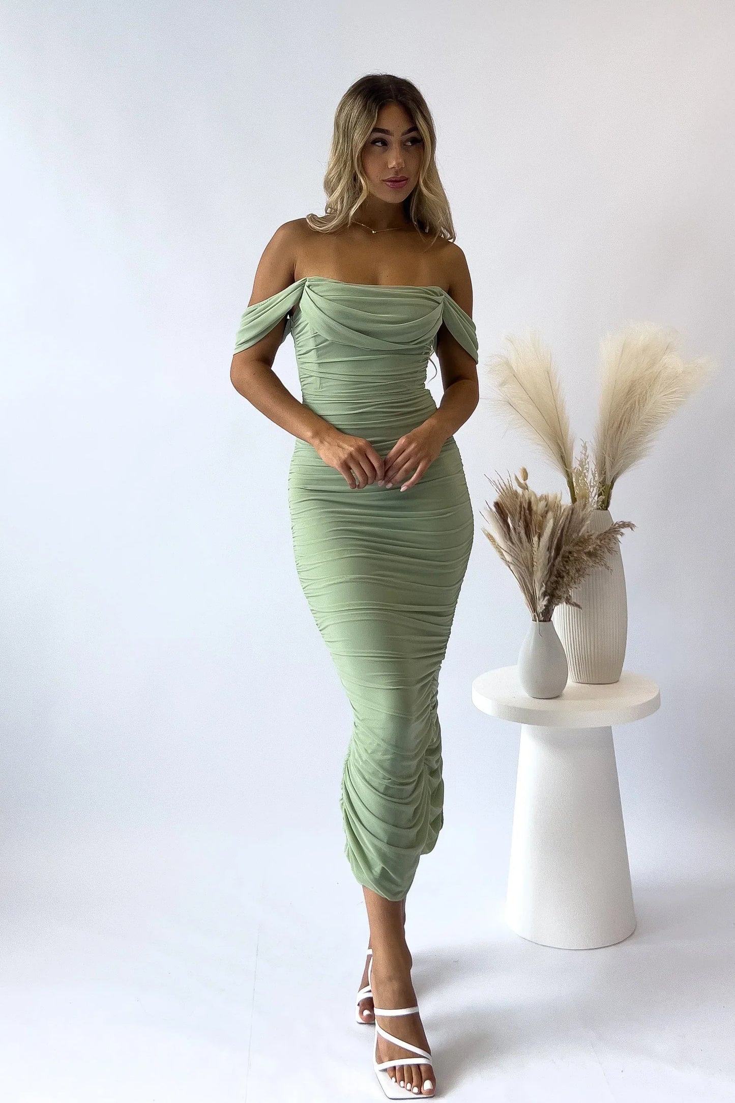 Dame Maxi Kjole - Off Shoulder - Draperede Ærmer - Figursyet Strækbar Festkjole