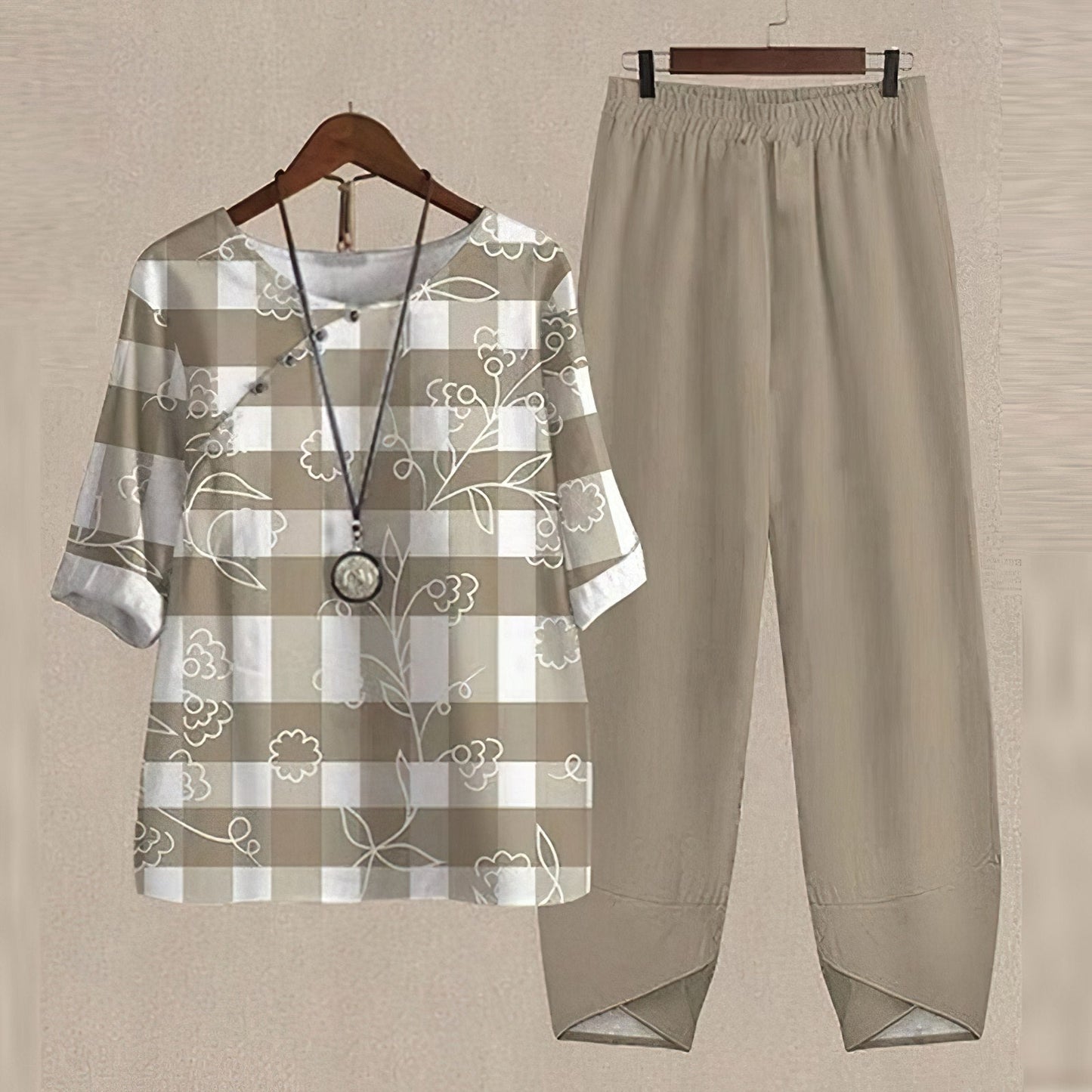 Women's Two-Piece Set – Relaxed Fit – Breathable Lightweight – Butterfly Details