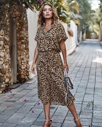 Anaïs - Elegant kjole med leopardprint