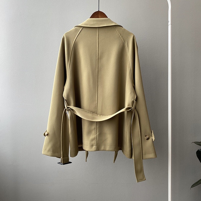 Women's Trench Coat – Relaxed Fit – Lightweight and Breathable – Belt at Waist