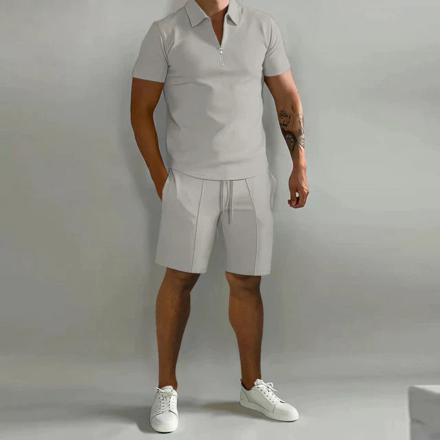 Men's set with polo and shorts – Slim Fit top – Relaxed Fit bottom – breathable material – zip collar – adjustable waist
