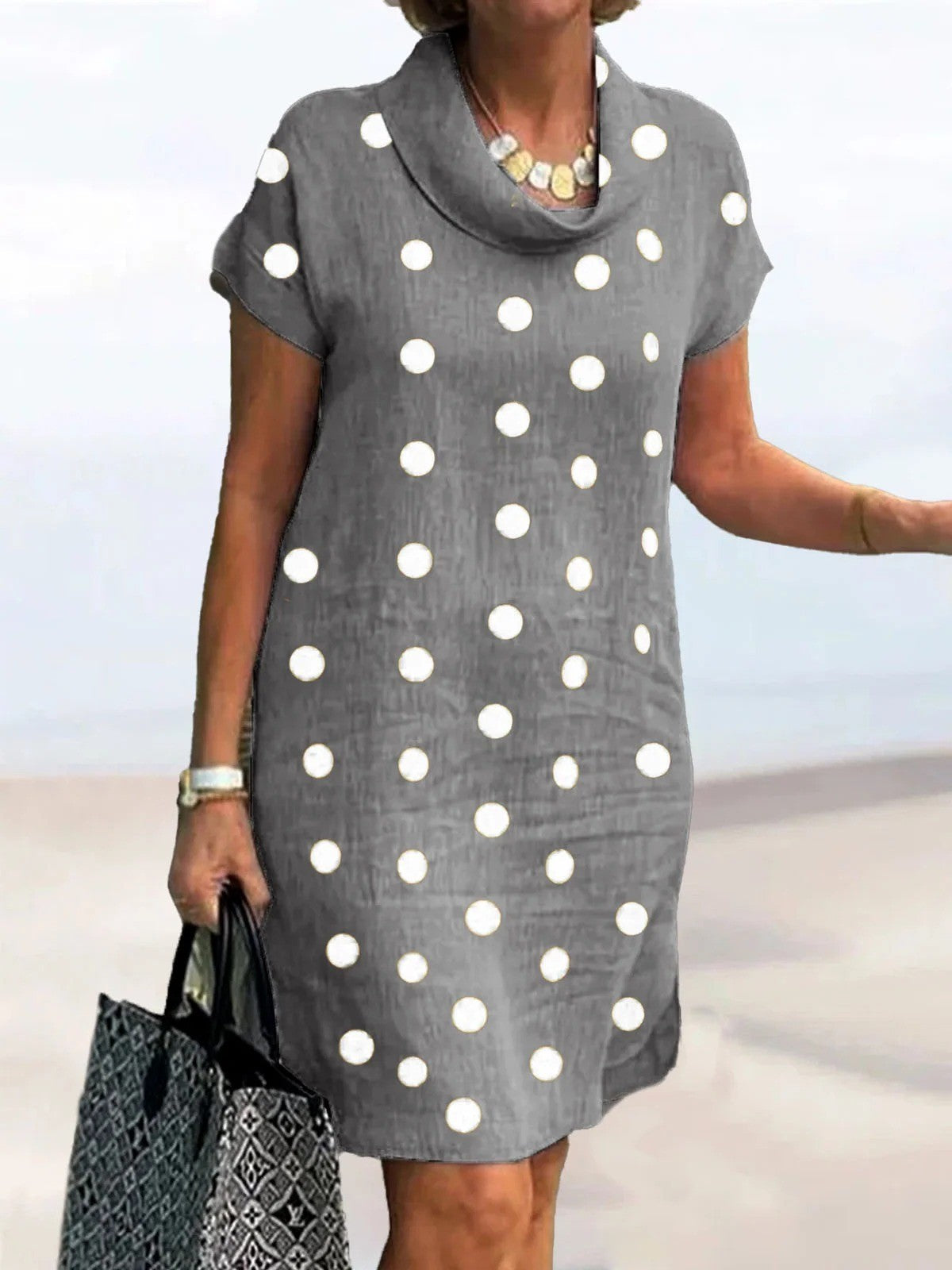 Women's Mini Dress – Relaxed Fit – Natural Fibers – Polka Dot Pattern – Short Sleeves