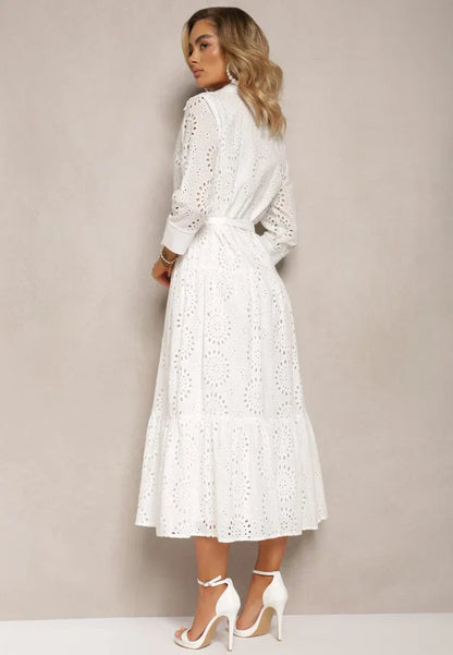 Dame Midikjole – Broderie Anglaise – Afslappet Pasform – Bælte – Knaplukning