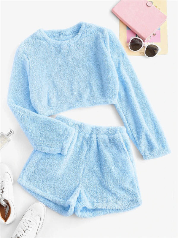 Women's Loungewear Set – Cropped Long-Sleeve Top – High-Waisted Shorts in Soft Fleece