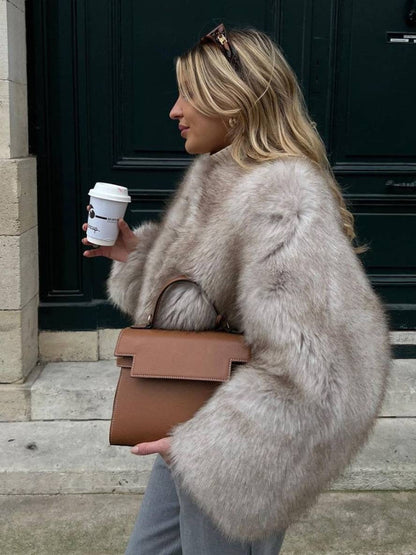 Women’s Coat - Faux Fur - Cropped Fit - Round Neck - Open Front