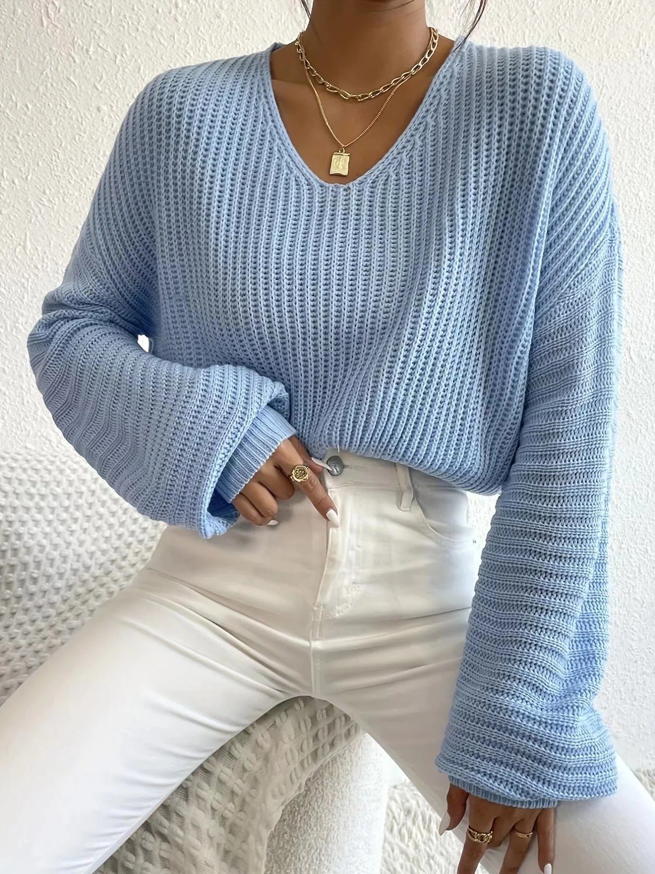 Women's Knit Sweater – Relaxed Fit – V-Neck – Rib Knit – Long Sleeves Comfort Style