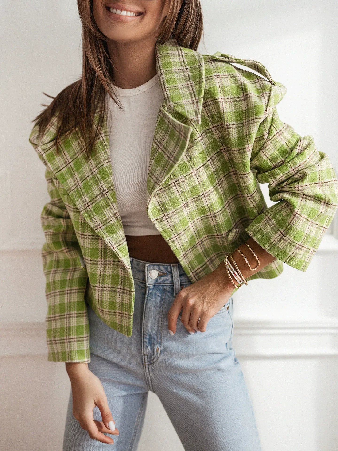 Women's Blazer – Tailored Fit – Wool Texture – Cropped – Checkered – Classic Lapel