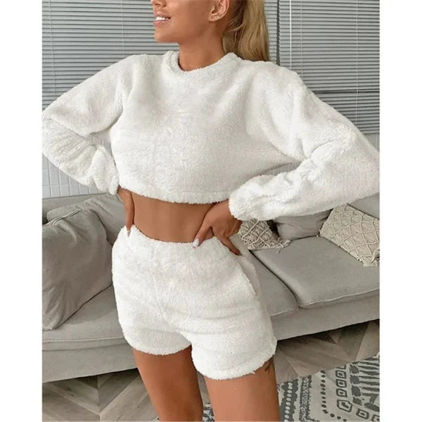 Women's Loungewear Set – Cropped Long-Sleeve Top – High-Waisted Shorts in Soft Fleece