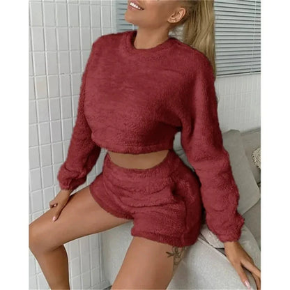 Women's Loungewear Set – Cropped Long-Sleeve Top – High-Waisted Shorts in Soft Fleece
