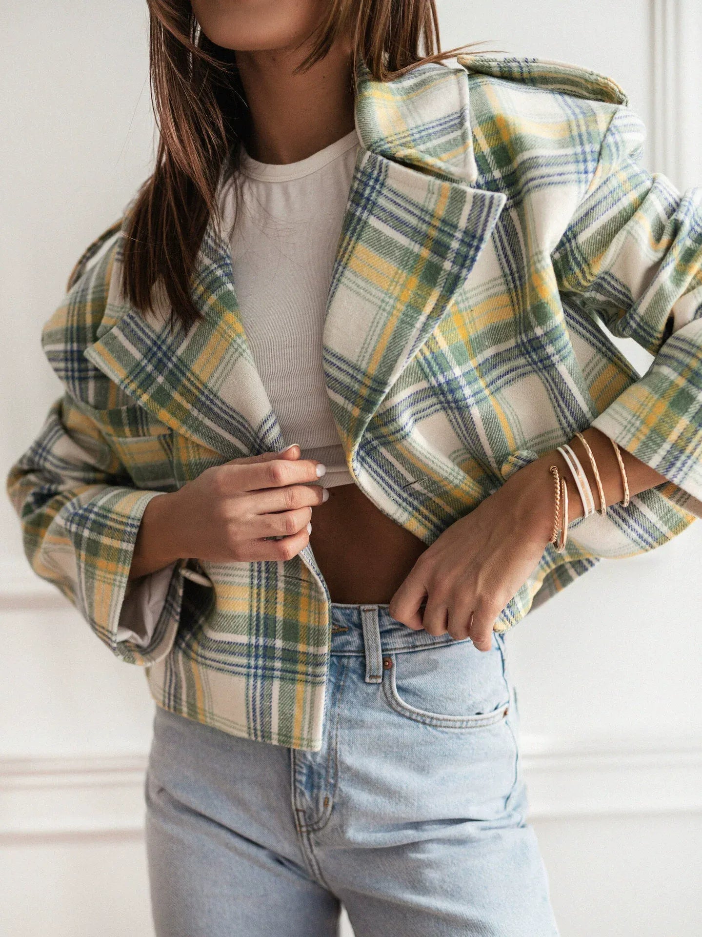 Women's Blazer – Tailored Fit – Wool Texture – Cropped – Checkered – Classic Lapel